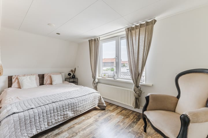 Photo 21 of Langestraat 9