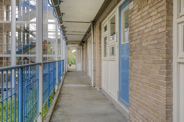 Photo 10 of Friesestraatweg 264