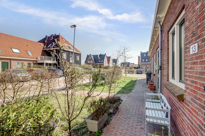 Foto 40 van Motorrijtuigstraat 13