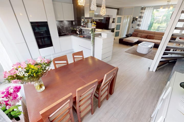 Foto 22 van Duiker 50