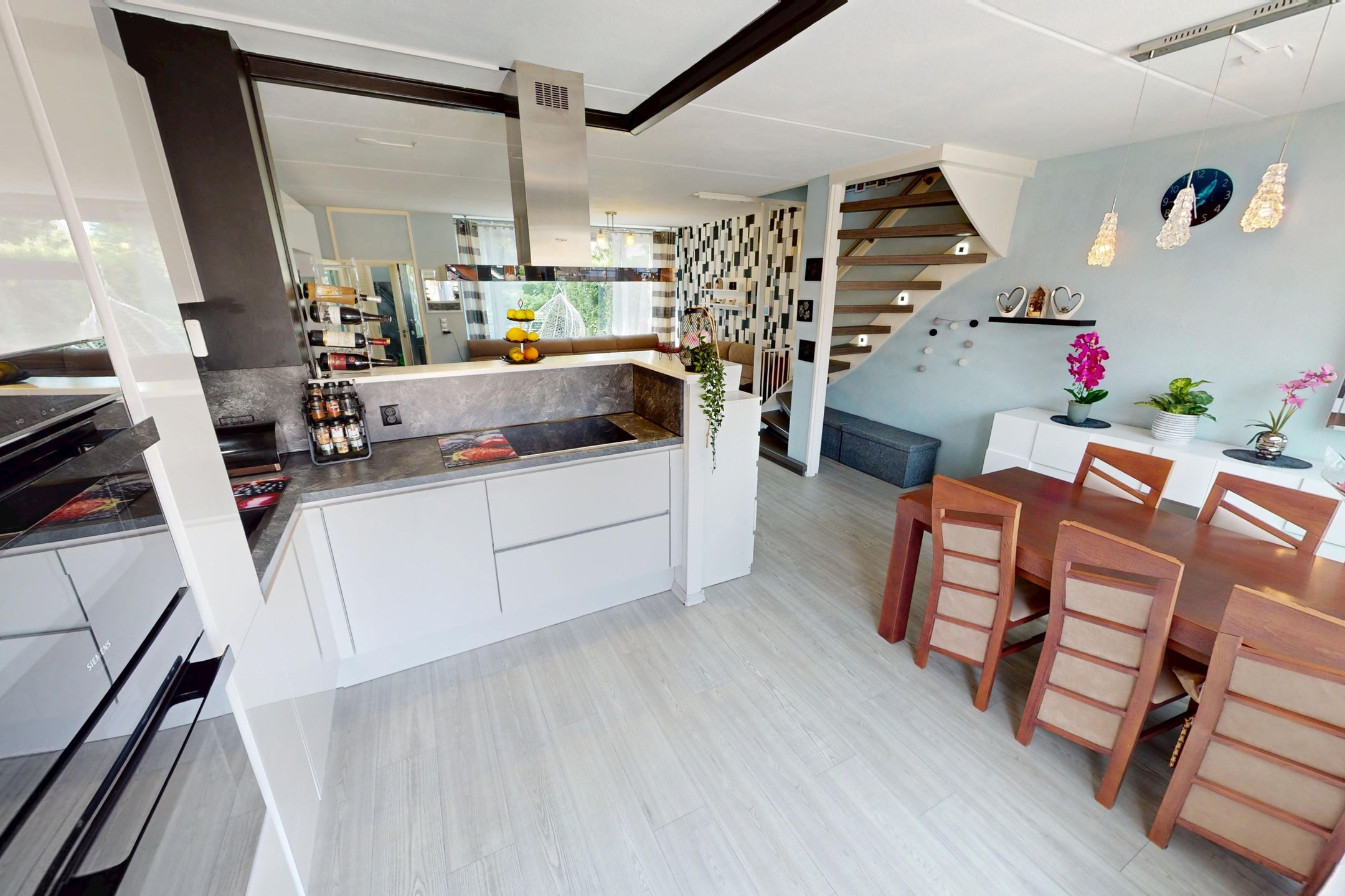 Foto 27 van Duiker 50