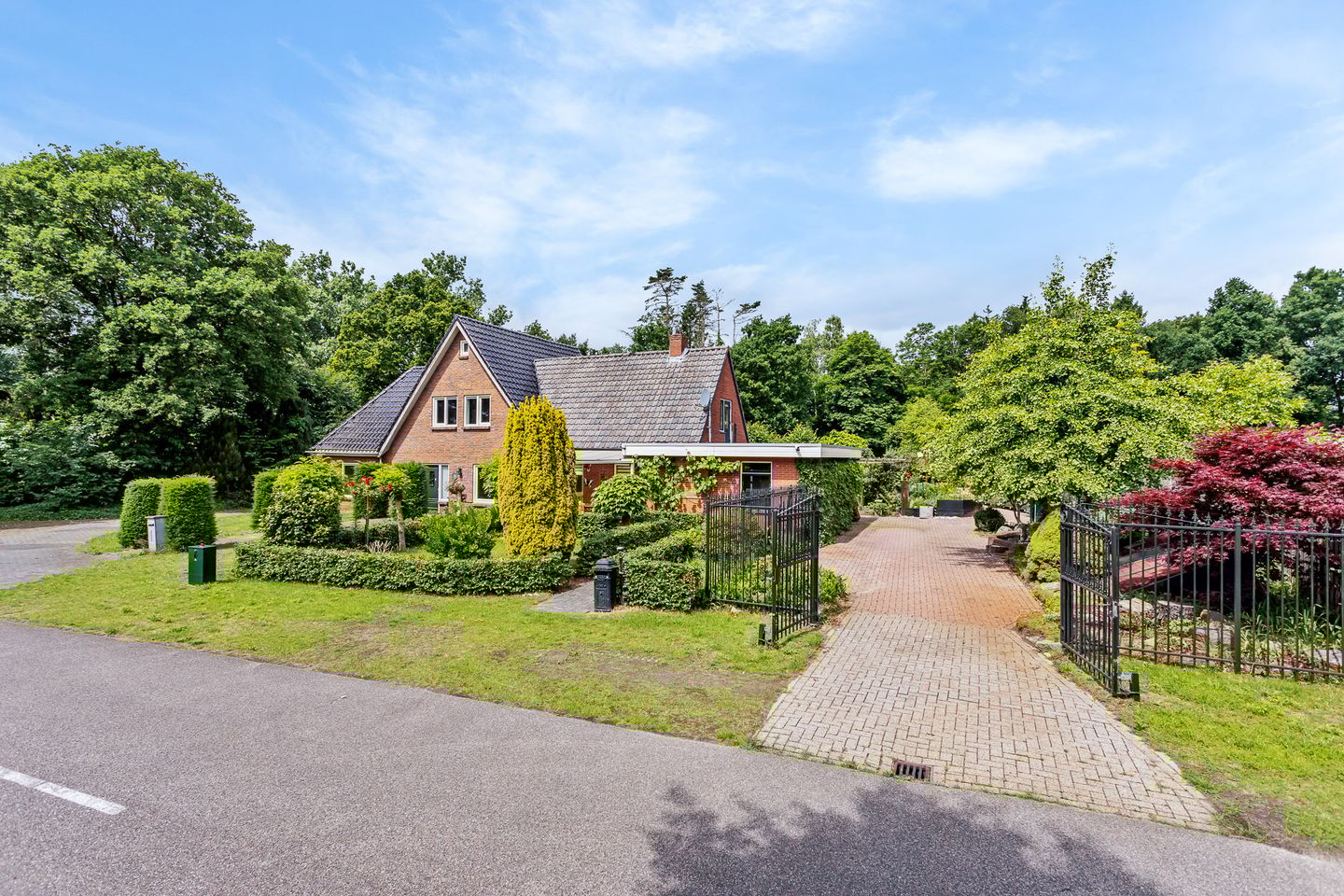 Foto 1 van Helmkruidlaan 3