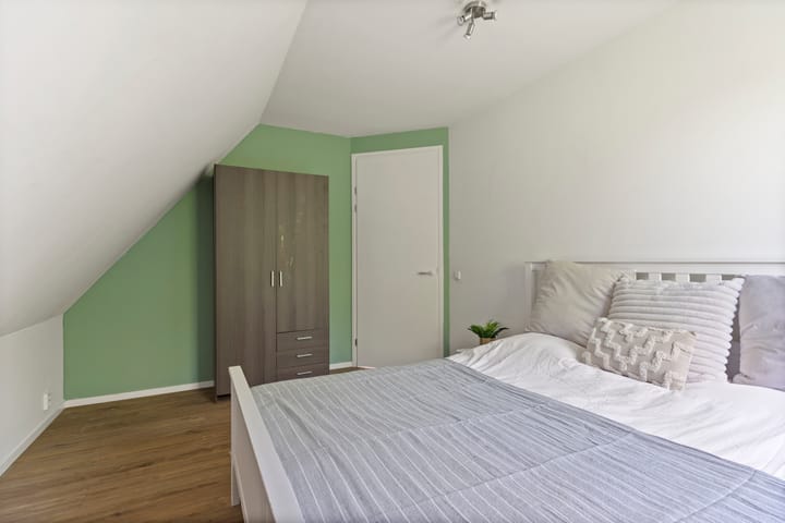 Foto 56 van Tiarastraat 23