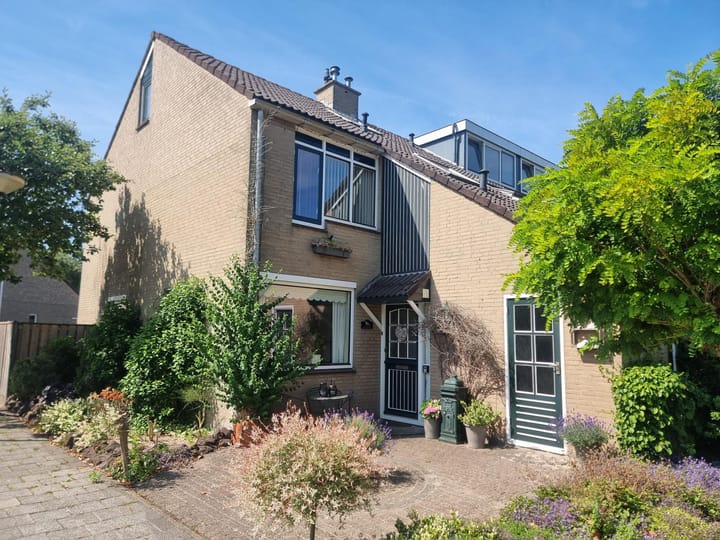 Foto 1 van Esdoornlaan 19