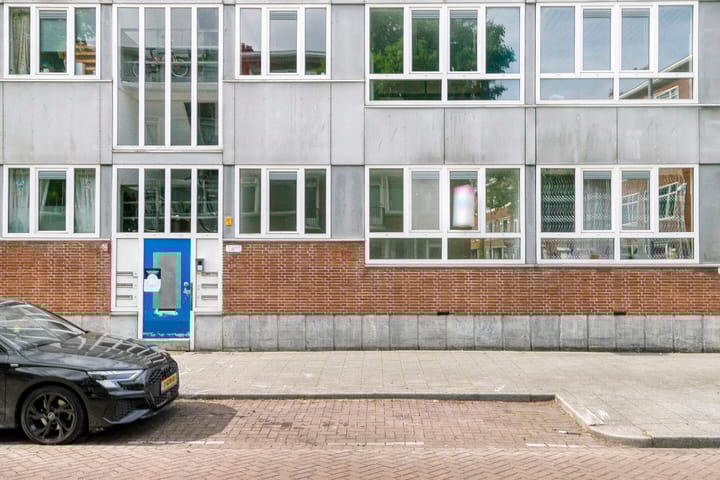 Photo 4 of Frans Bekkerstraat 74-D