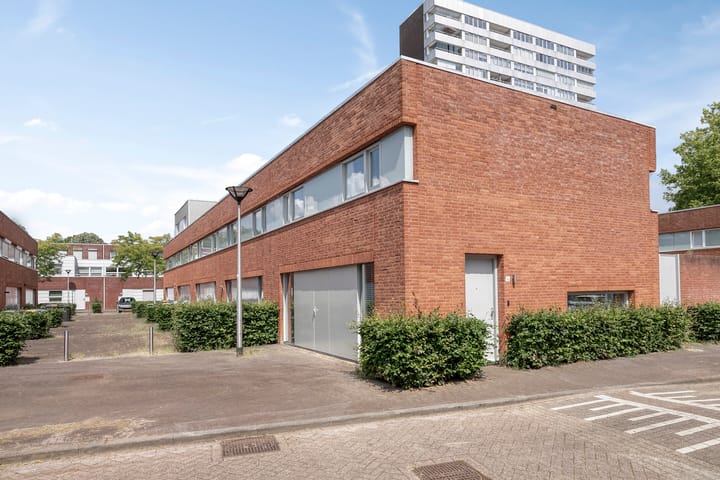 Photo 8 of Robert Fruinstraat 14