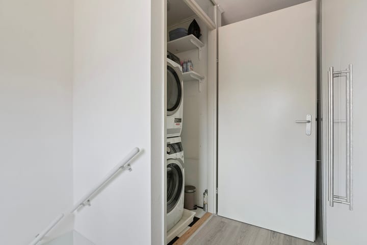 Photo 37 of Robert Fruinstraat 14