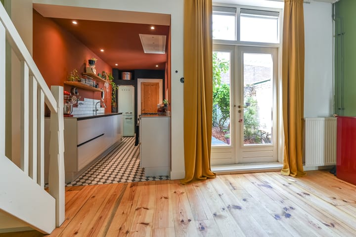 Foto 14 van Bloemertstraat 12