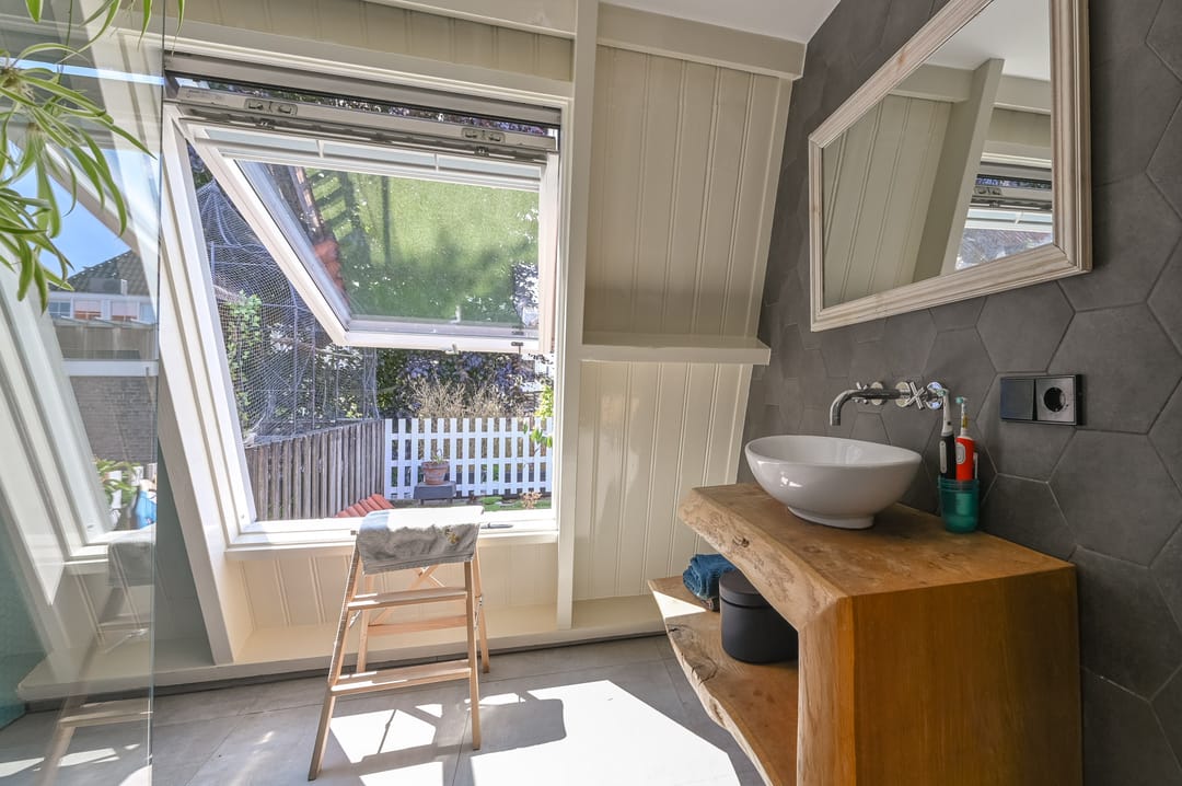 Foto 32 van Bloemertstraat 12