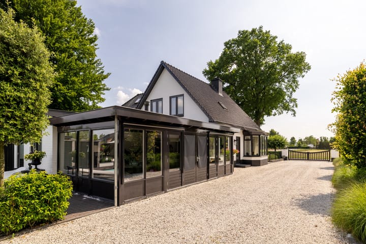 Photo 3 of Uddelerveen 68-A