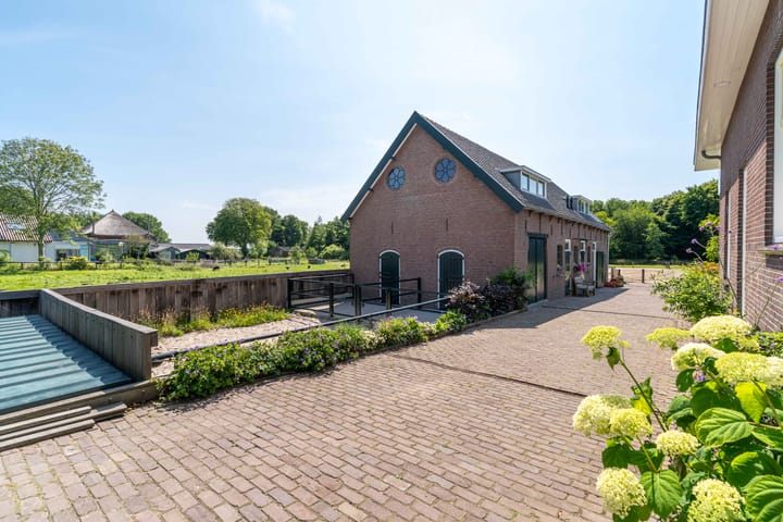 Photo 75 of Oostvlietweg 29