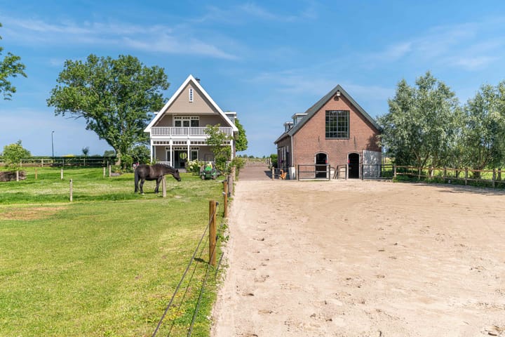 Photo 76 of Oostvlietweg 29