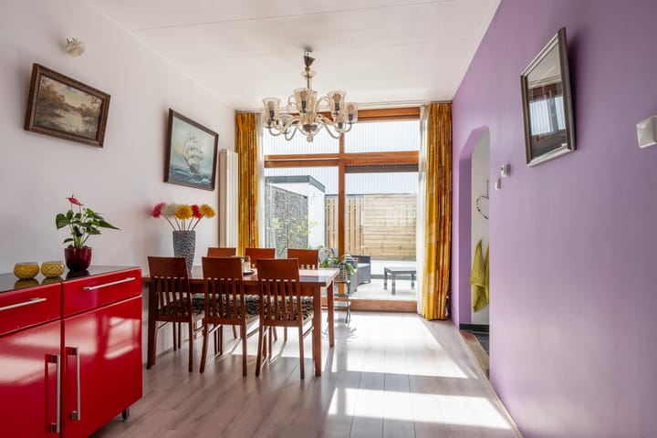 Photo 10 of van Riebeeckstraat 65