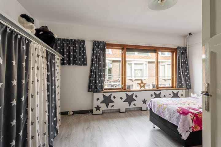 Photo 19 of van Riebeeckstraat 65