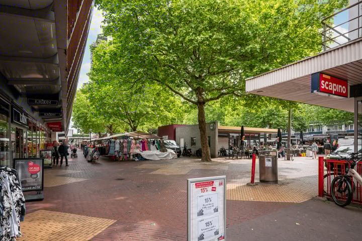 Photo 36 of van Riebeeckstraat 65