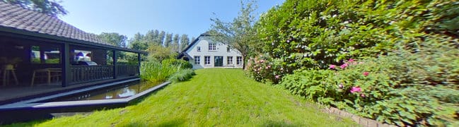 Achtertuin