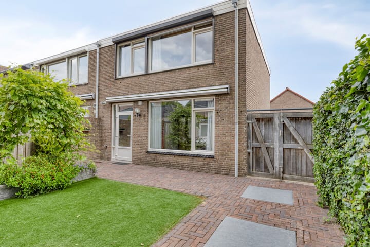 Foto 30 van Rudolf van Baarlestraat 18