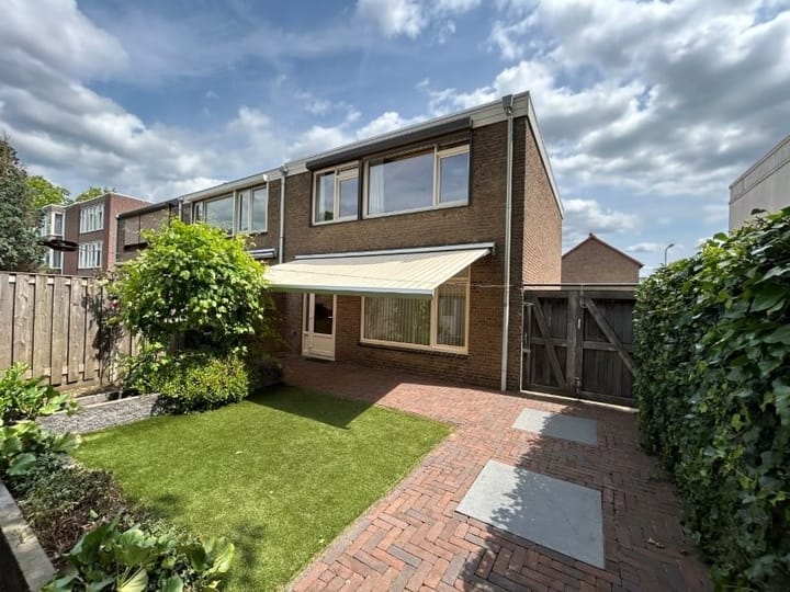 Foto 31 van Rudolf van Baarlestraat 18