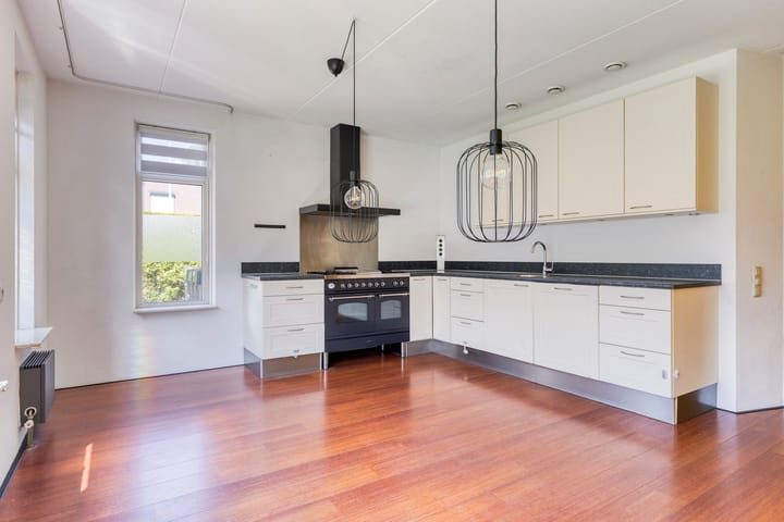 Photo 13 of Meezenbroekstraat 47