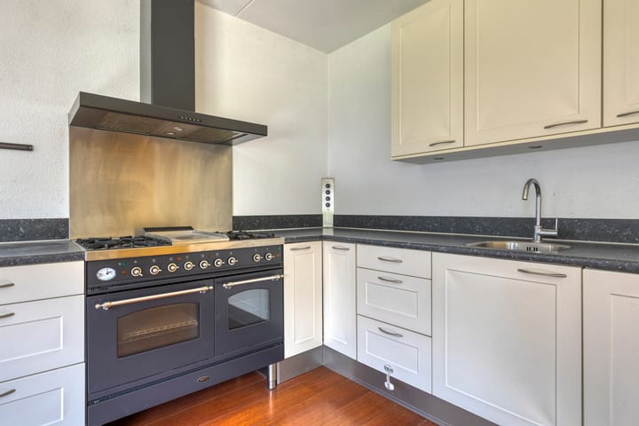 Photo 15 of Meezenbroekstraat 47