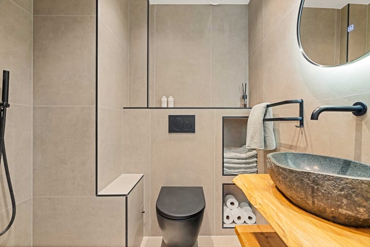 Photo 4 of Minahassastraat 14-C