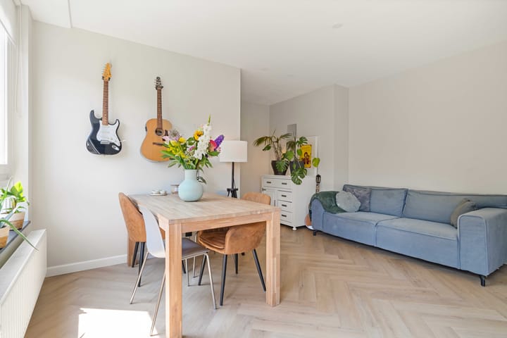 Photo 6 of Minahassastraat 14-C