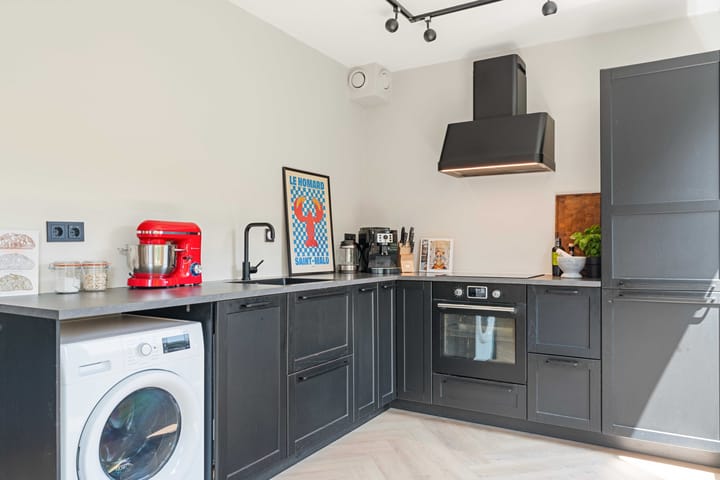 Photo 12 of Minahassastraat 14-C