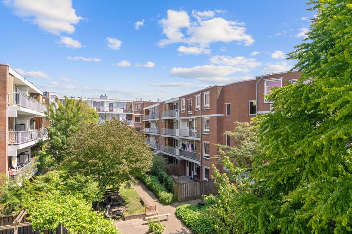 Photo 24 of Minahassastraat 14-C