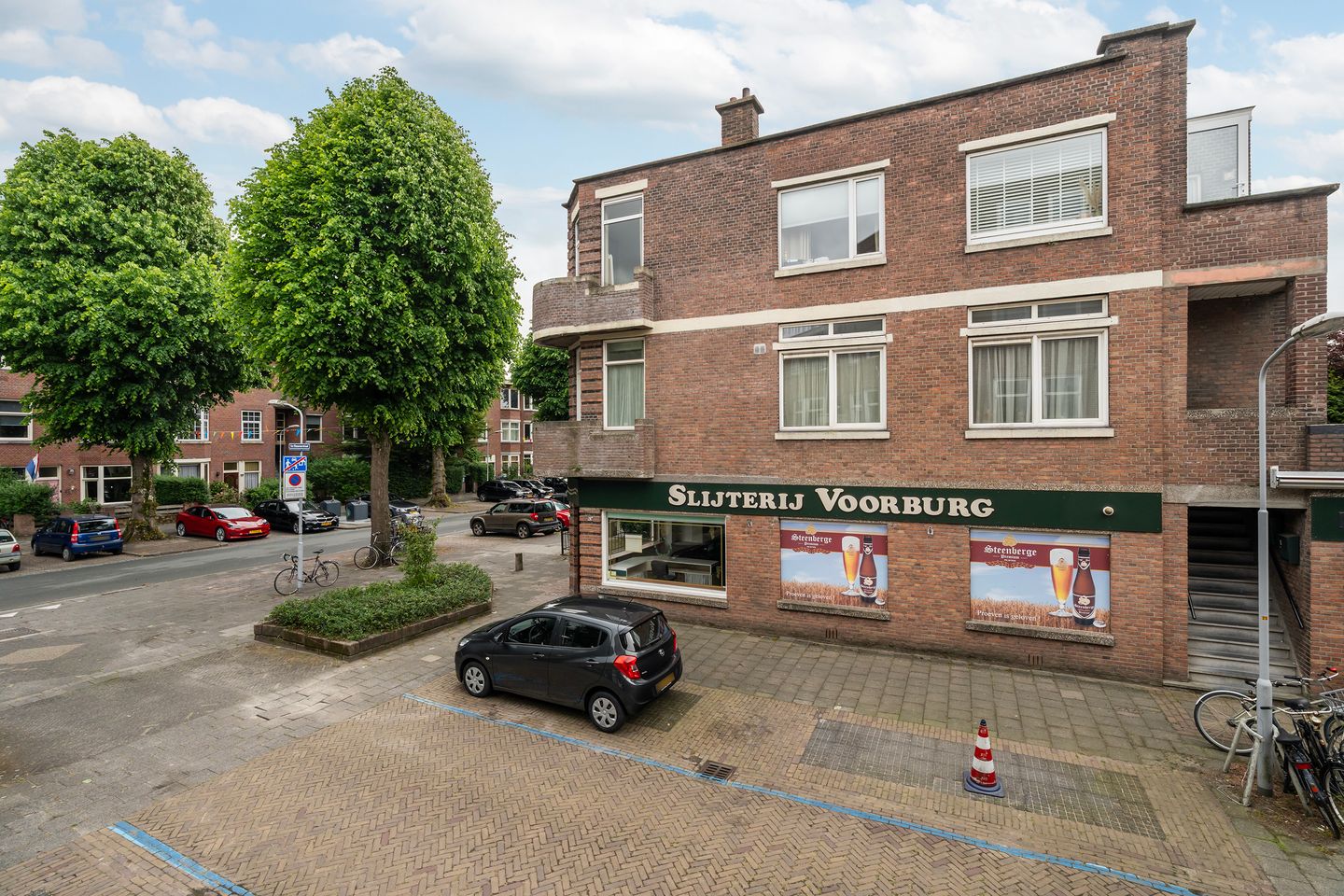 View photo 3 of van de Wateringelaan 25