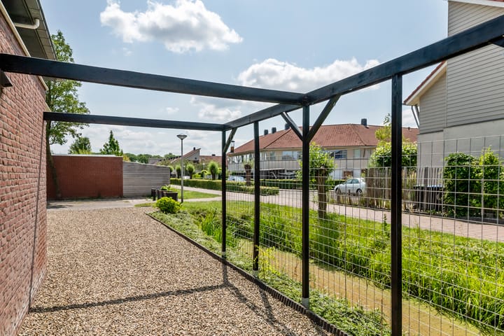 Photo 7 of J. van Zantenstraat 84