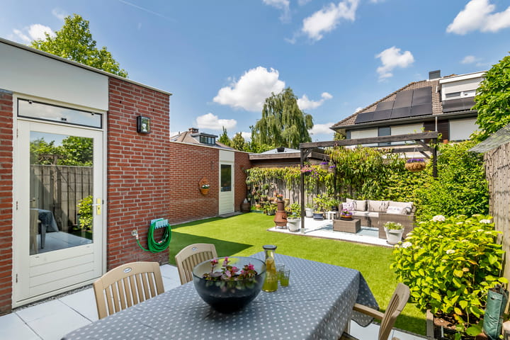 Photo 8 of J. van Zantenstraat 84