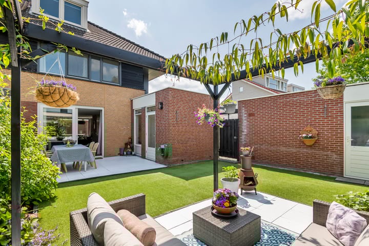 Photo 12 of J. van Zantenstraat 84