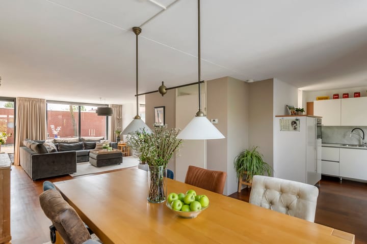 Photo 22 of J. van Zantenstraat 84