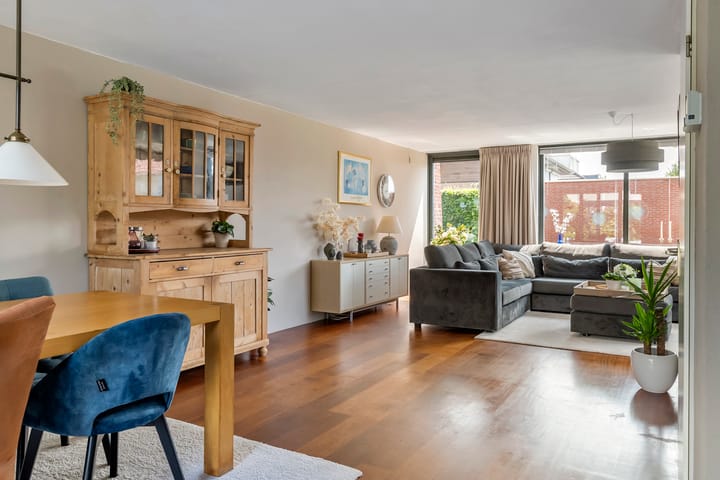 Photo 23 of J. van Zantenstraat 84