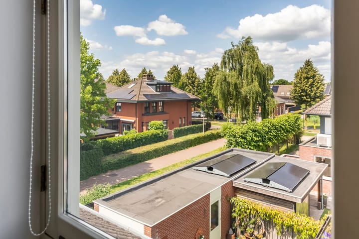 Photo 49 of J. van Zantenstraat 84