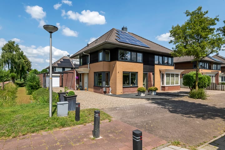 Photo 51 of J. van Zantenstraat 84