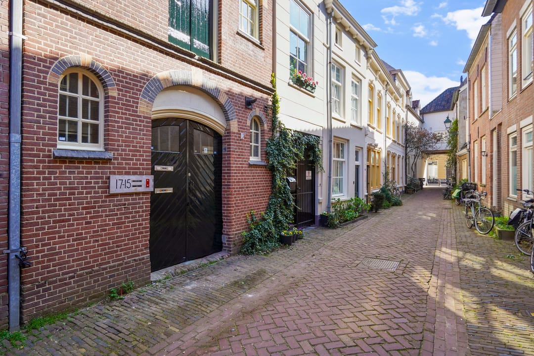 Foto 1 van Schilderstraat 15