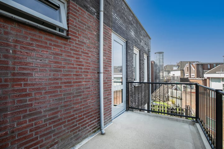 Photo 13 of Lange Beekstraat 2-R