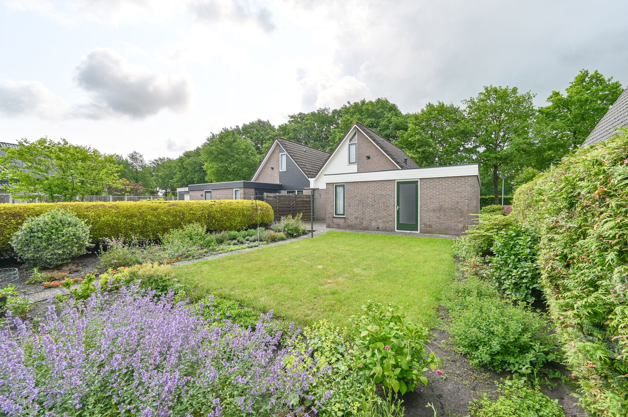 Foto 3 van Taxuslaan 25