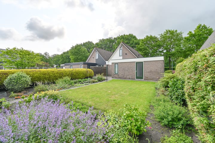 Foto 3 van Taxuslaan 25