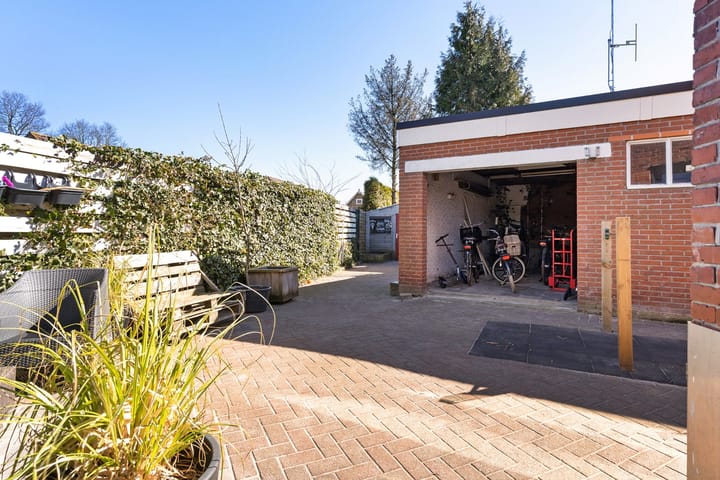 Foto 4 van Burgemeester van Weringstraat 12