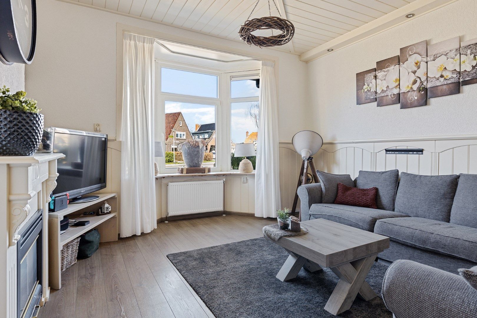 Foto 9 van Burgemeester van Weringstraat 12