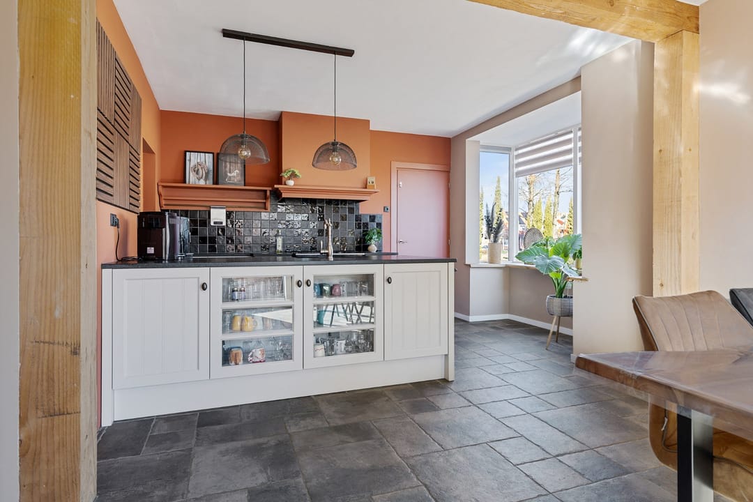 Foto 16 van Burgemeester van Weringstraat 12