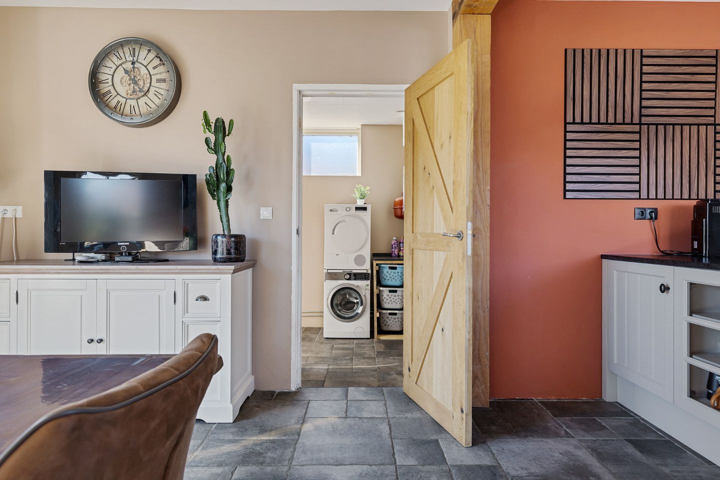 Foto 19 van Burgemeester van Weringstraat 12