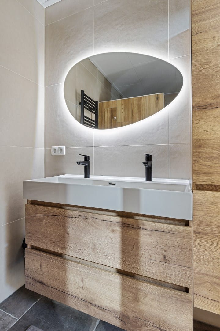 Foto 25 van Burgemeester van Weringstraat 12