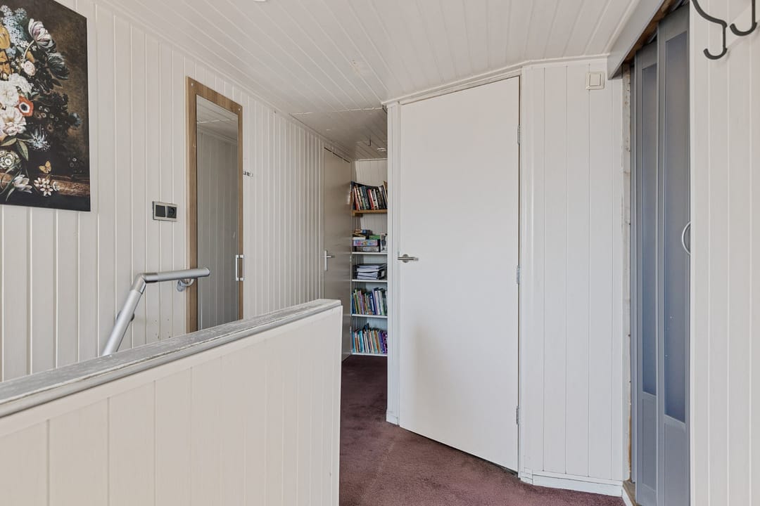 Foto 31 van Burgemeester van Weringstraat 12