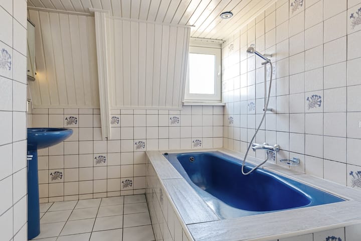 Foto 38 van Burgemeester van Weringstraat 12