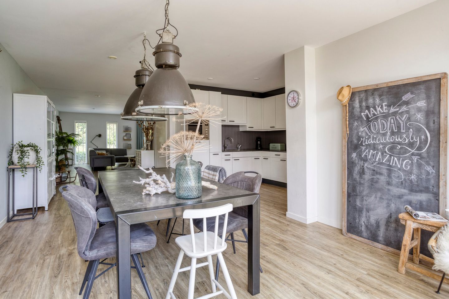 Photo 14 of Jacob van Ruysdael 9