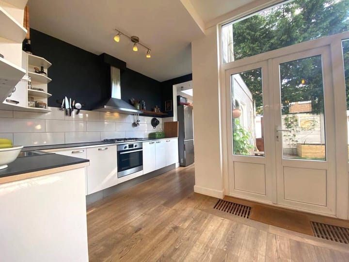 Photo 2 of Burgemeester van der Werffstraat 65