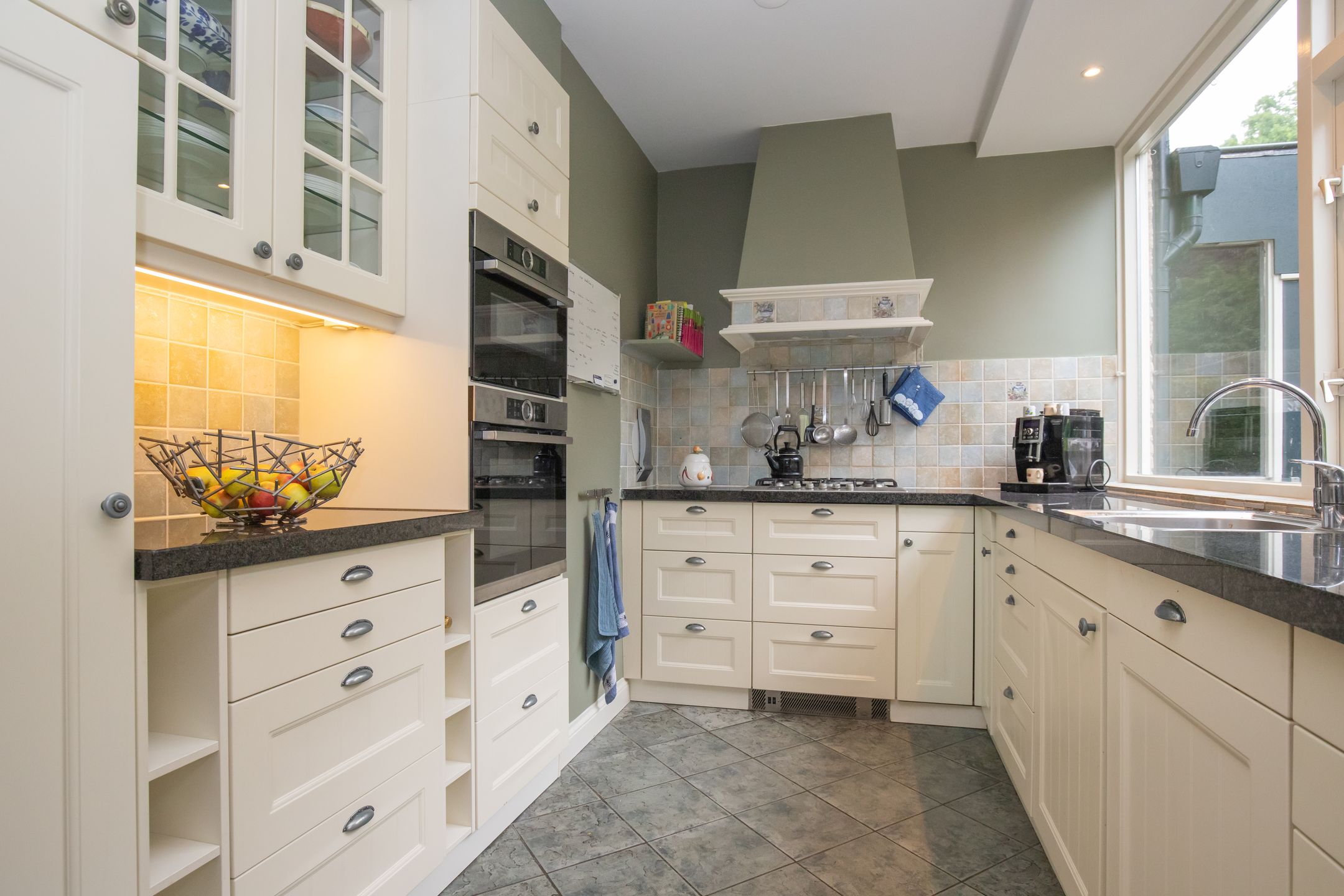 Photo 3 of Beeklaan 1